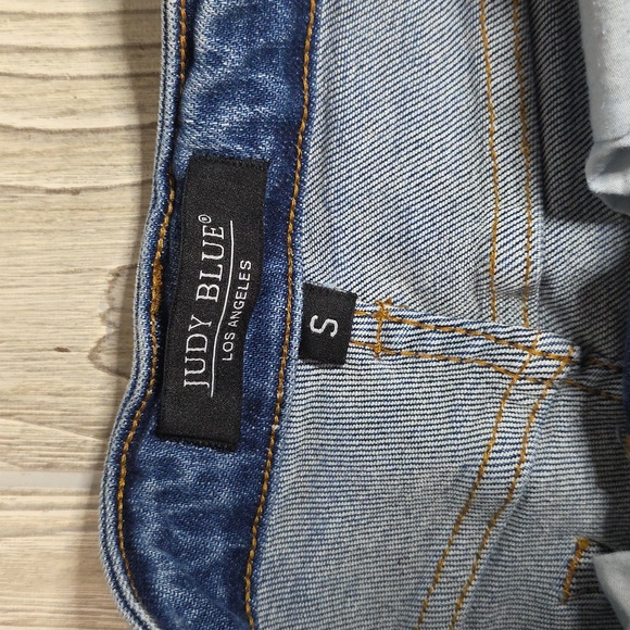 Judy Blue Distressed Denim Jean Shorts You Are My Sunshine Womens Size Small - Picture 9 of 10